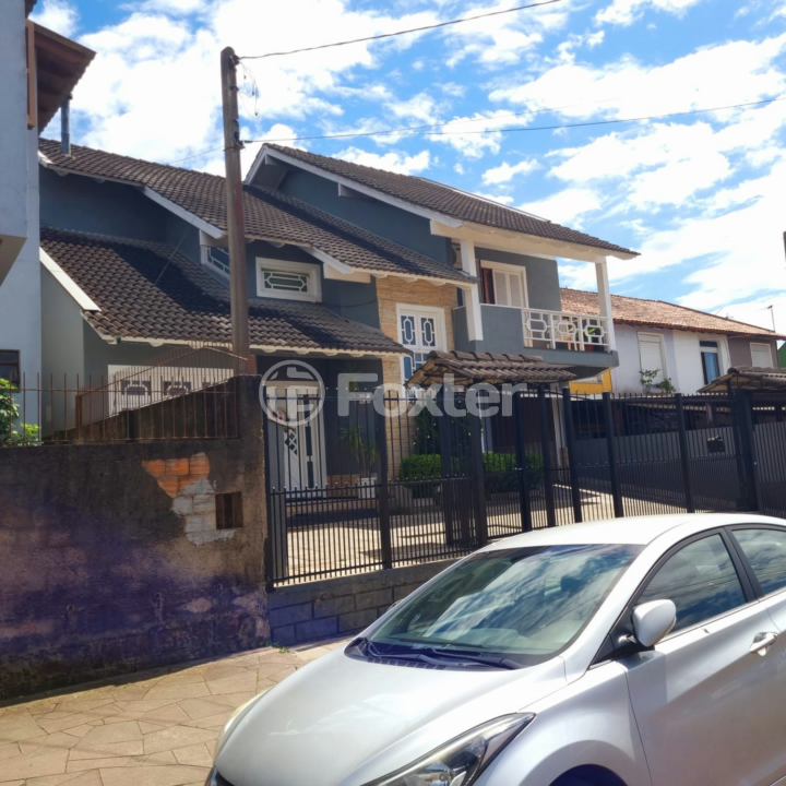 Casa à venda com 3 quartos, 248m² - Foto 2