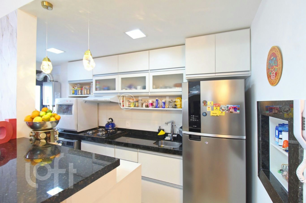 Apartamento à venda com 3 quartos, 72m² - Foto 1