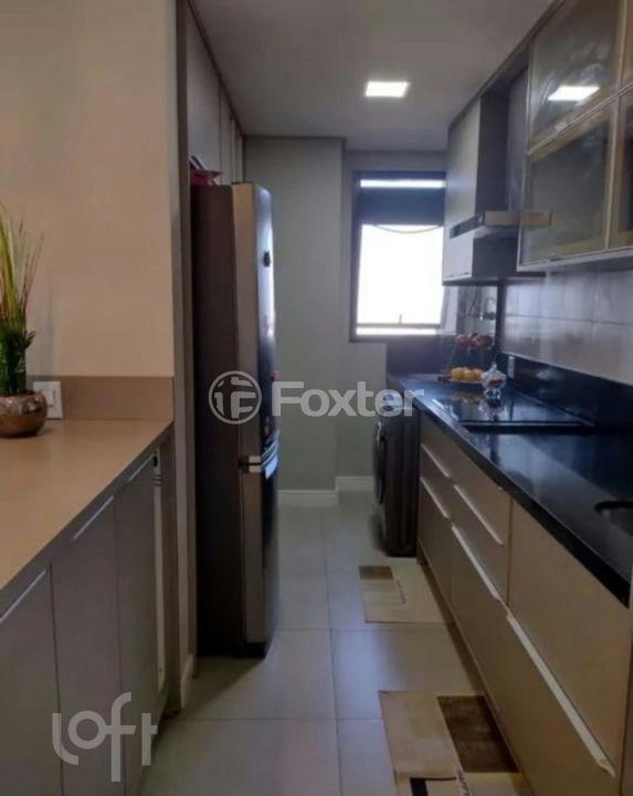 Apartamento à venda com 2 quartos, 80m² - Foto 2