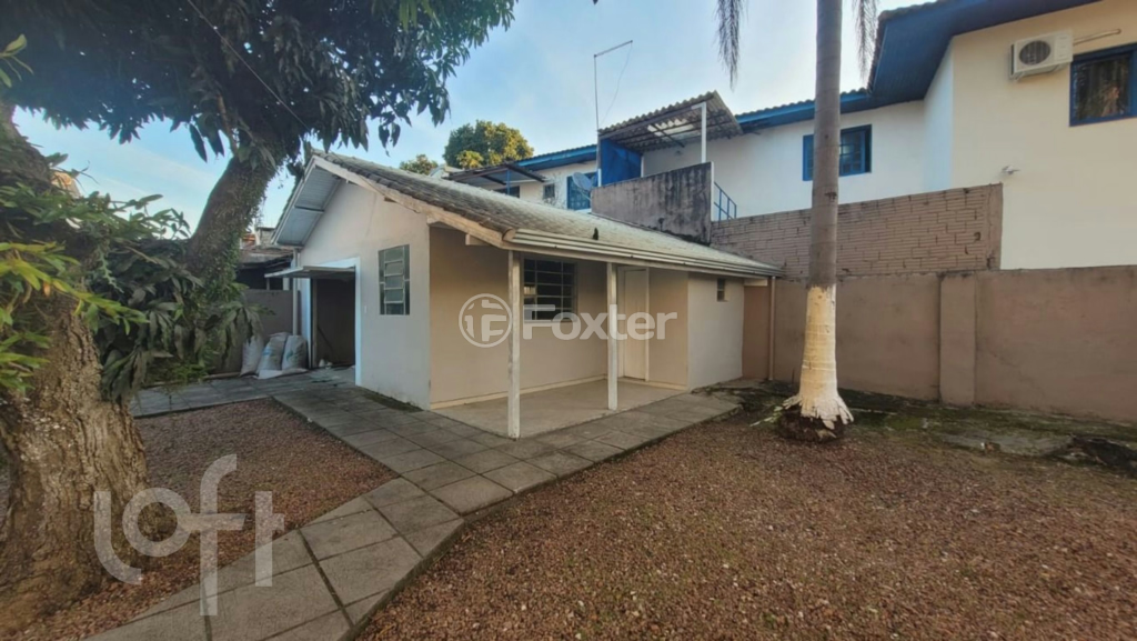 Casa à venda com 3 quartos, 135m² - Foto 1