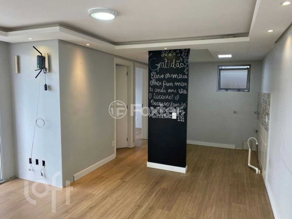 Apartamento à venda com 2 quartos, 47m² - Foto 4
