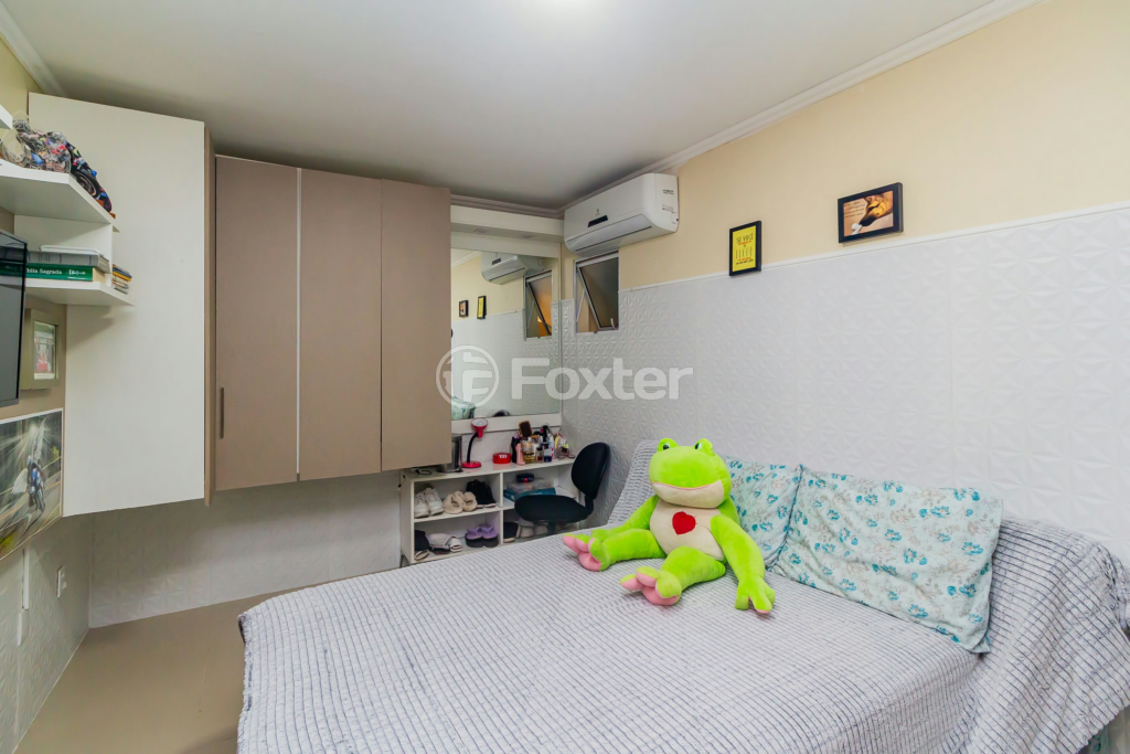 Casa à venda com 4 quartos, 141m² - Foto 14
