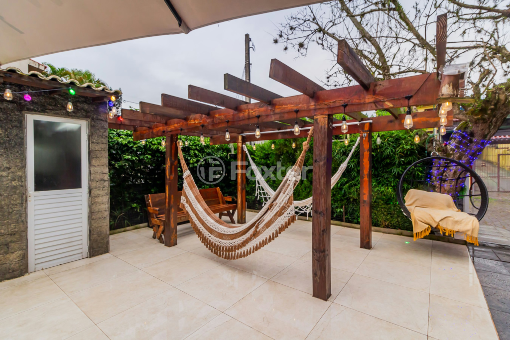 Casa à venda com 4 quartos, 141m² - Foto 33