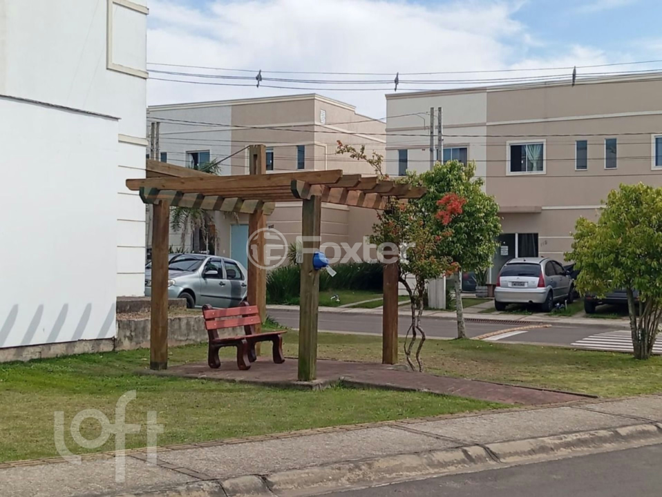 Casa à venda com 2 quartos, 52m² - Foto 4
