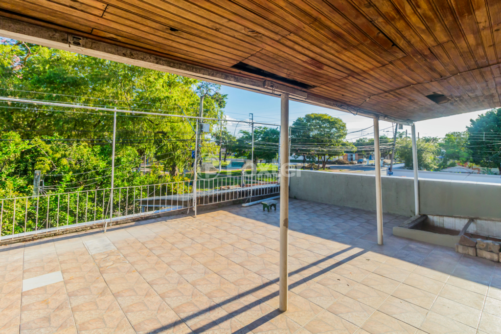 Casa à venda com 2 quartos, 139m² - Foto 1