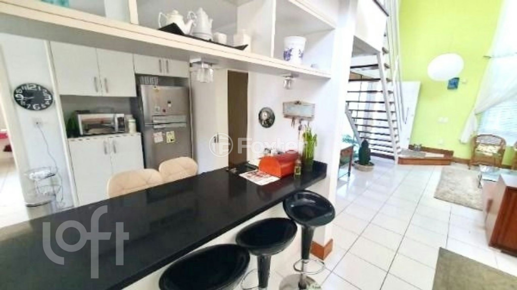 Casa à venda com 3 quartos, 218m² - Foto 4