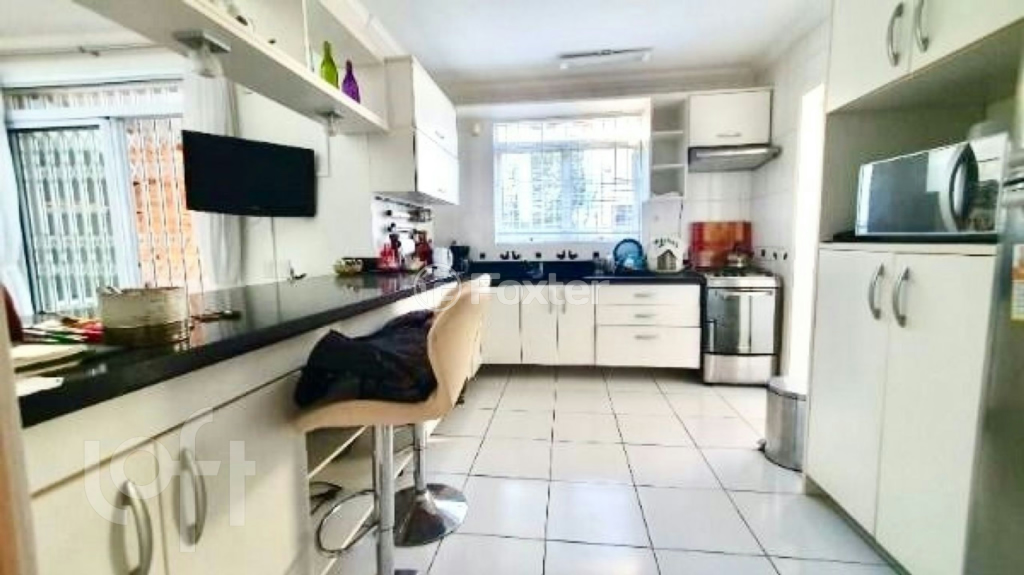 Casa à venda com 3 quartos, 218m² - Foto 3