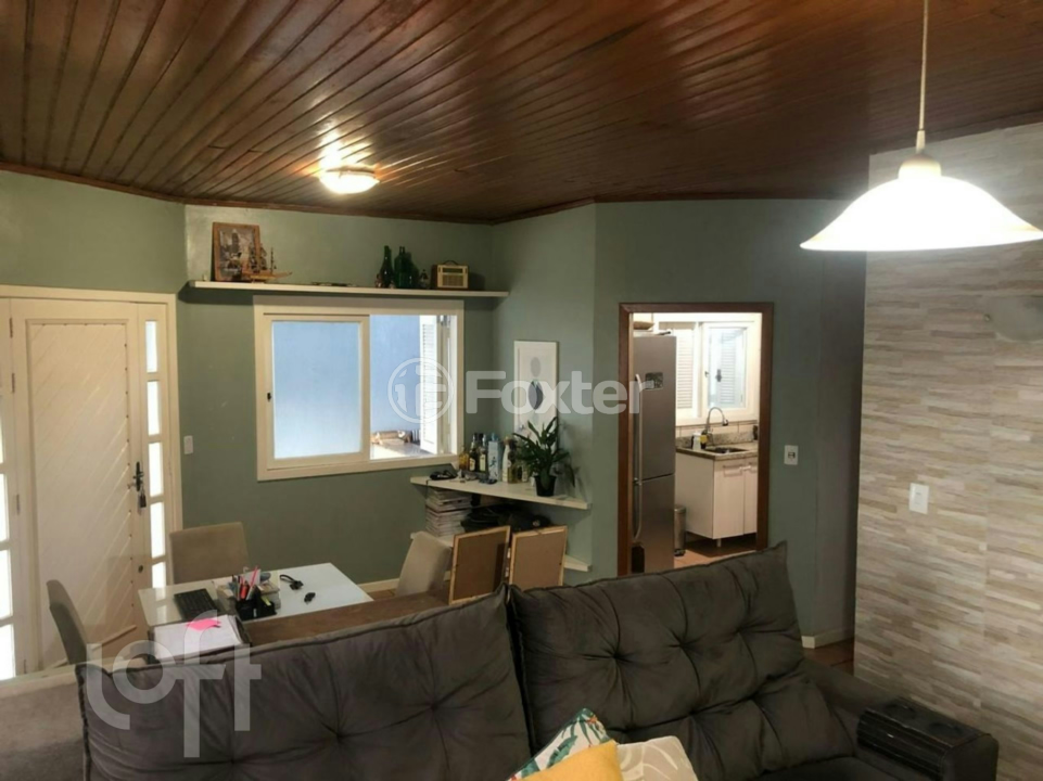 Casa à venda com 2 quartos, 90m² - Foto 1