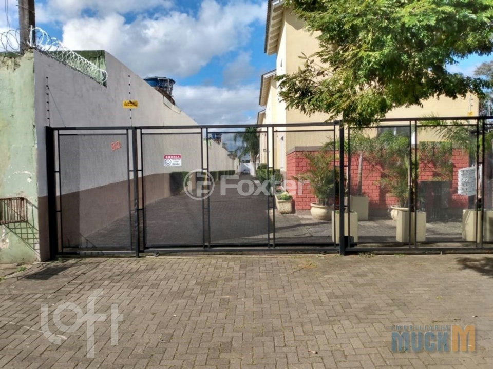 Casa à venda com 2 quartos, 98m² - Foto 2
