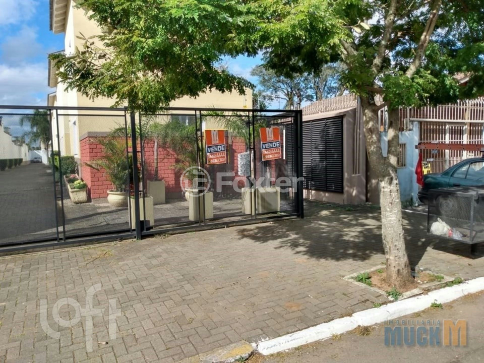 Casa à venda com 2 quartos, 98m² - Foto 1
