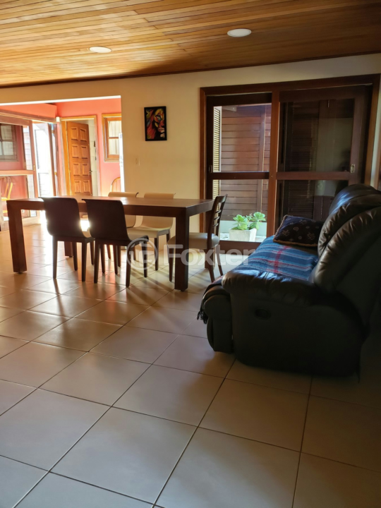 Fazenda à venda com 3 quartos, 282m² - Foto 2