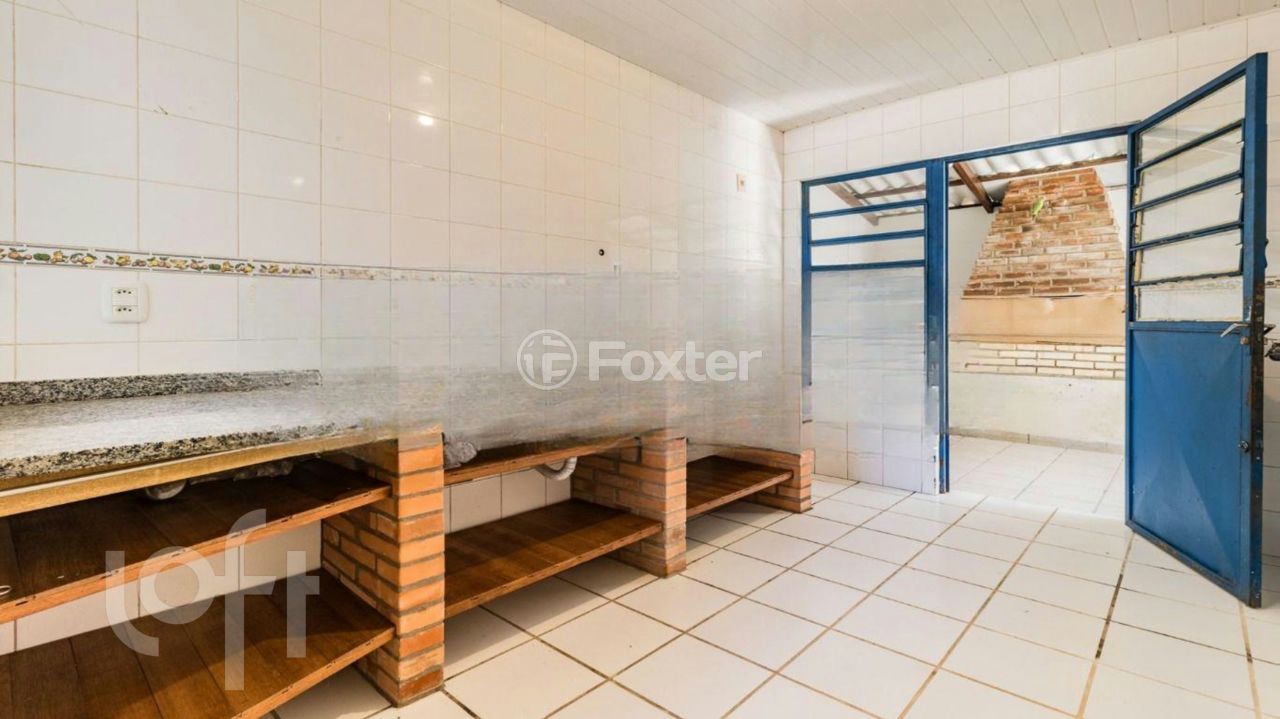 Casa à venda com 3 quartos, 92m² - Foto 4