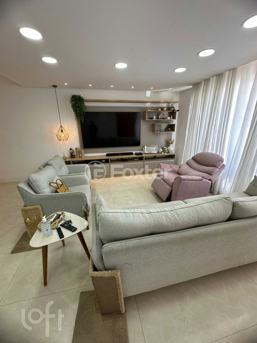 Casa à venda com 3 quartos, 270m² - Foto 1