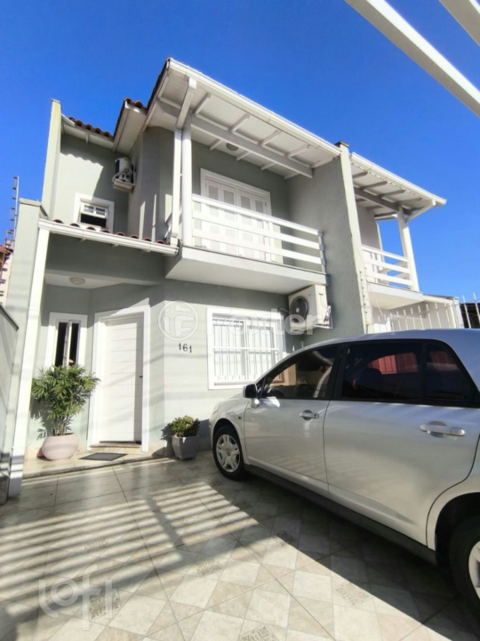 Casa à venda com 2 quartos, 94m² - Foto 1