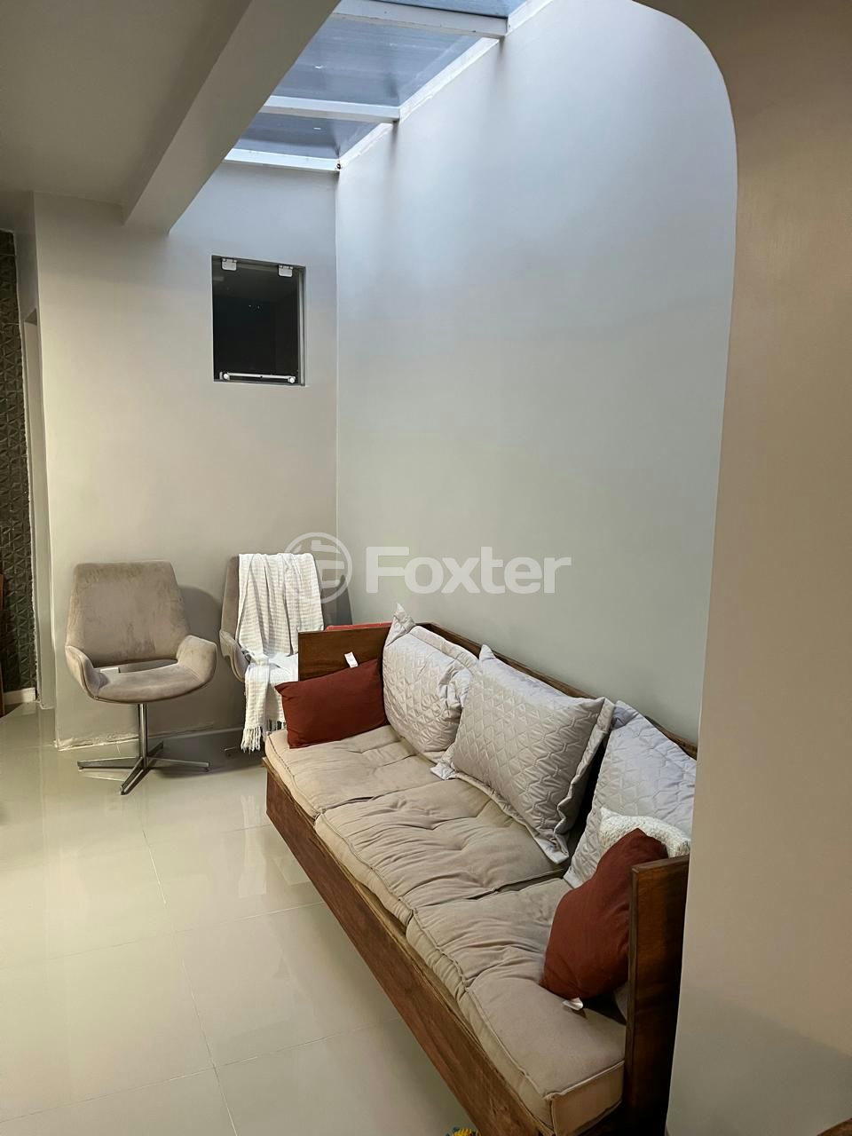Apartamento à venda com 3 quartos, 160m² - Foto 2