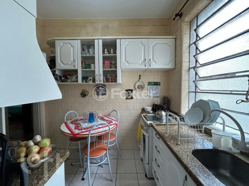 Apartamento à venda com 2 quartos, 72m² - Foto 11