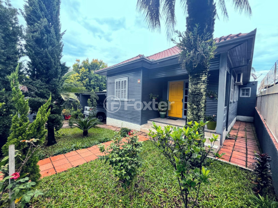 Casa à venda com 3 quartos, 125m² - Foto 1