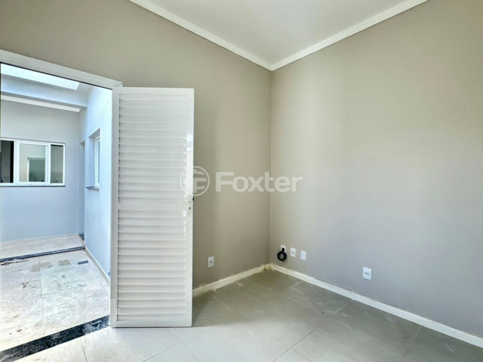 Casa à venda com 5 quartos, 164m² - Foto 4