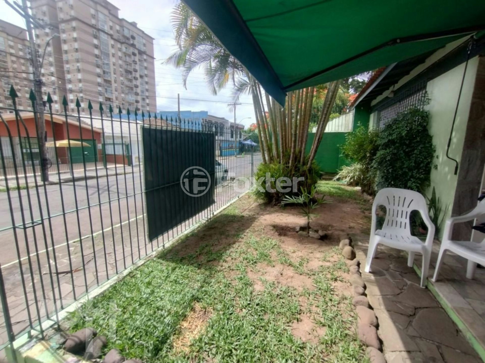 Casa à venda com 5 quartos, 231m² - Foto 16