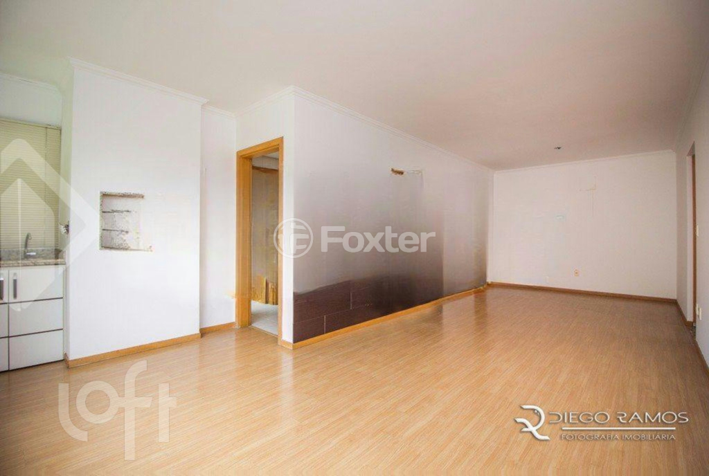 Apartamento à venda com 3 quartos, 94m² - Foto 2
