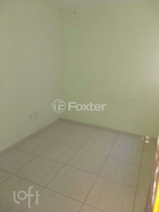 Casa à venda com 2 quartos, 70m² - Foto 2