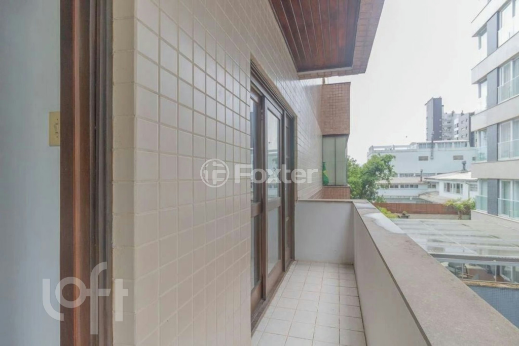 Cobertura à venda com 3 quartos, 225m² - Foto 4