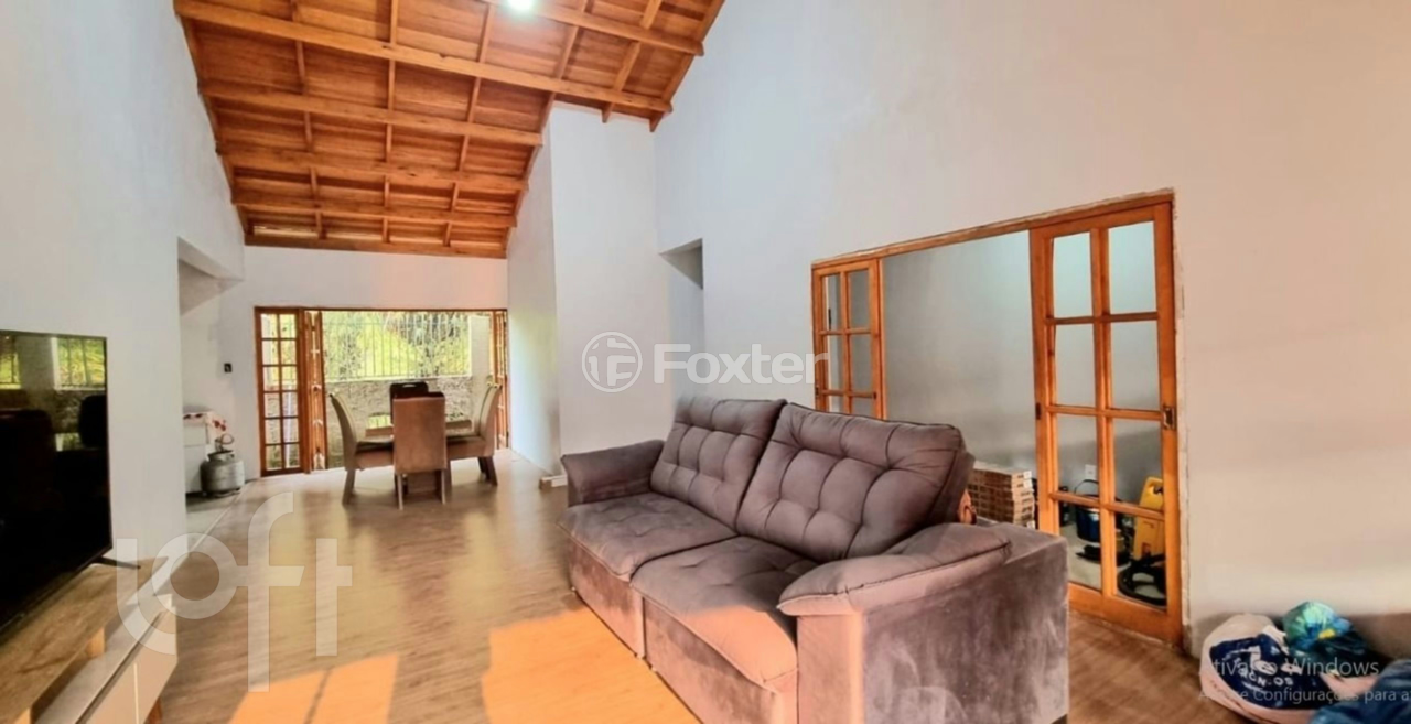 Casa à venda com 3 quartos, 140m² - Foto 1