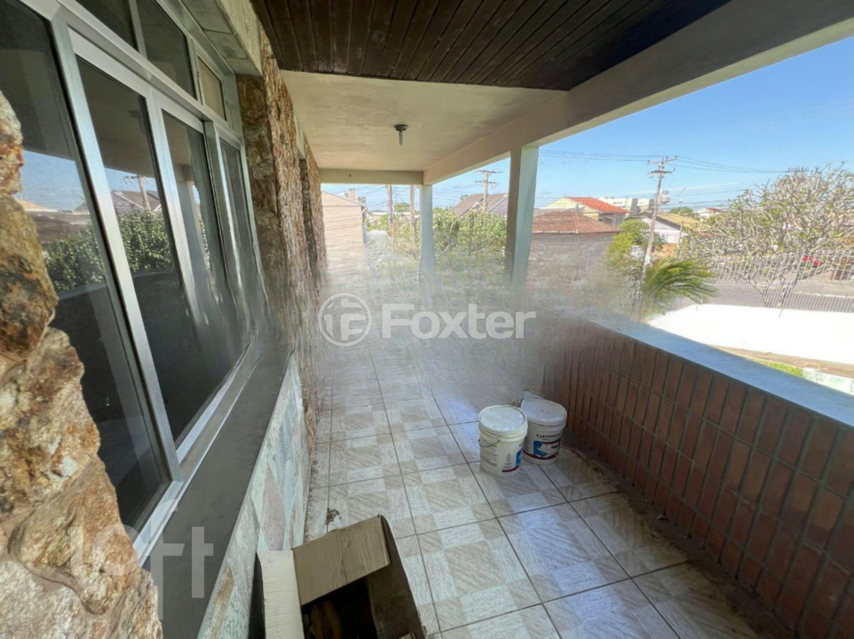 Casa à venda com 4 quartos, 120m² - Foto 4