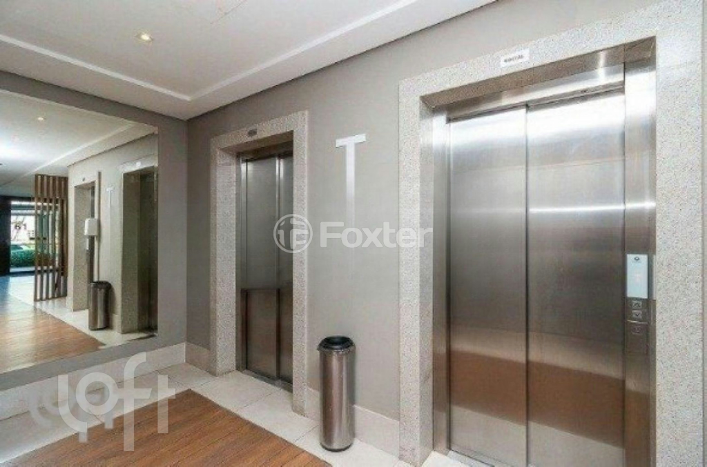 Apartamento à venda com 2 quartos, 70m² - Foto 3