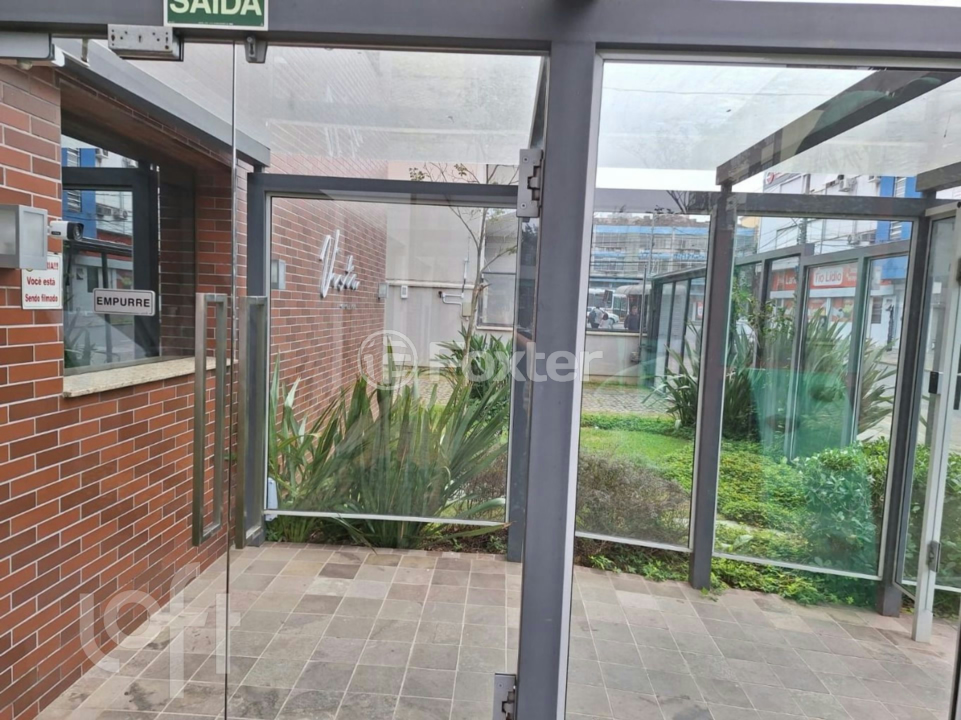 Apartamento à venda com 2 quartos, 70m² - Foto 1