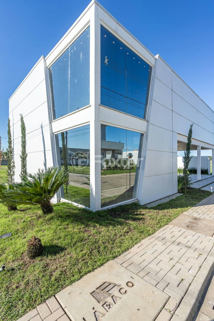Casa de Condomínio à venda com 3 quartos, 235m² - Foto 2