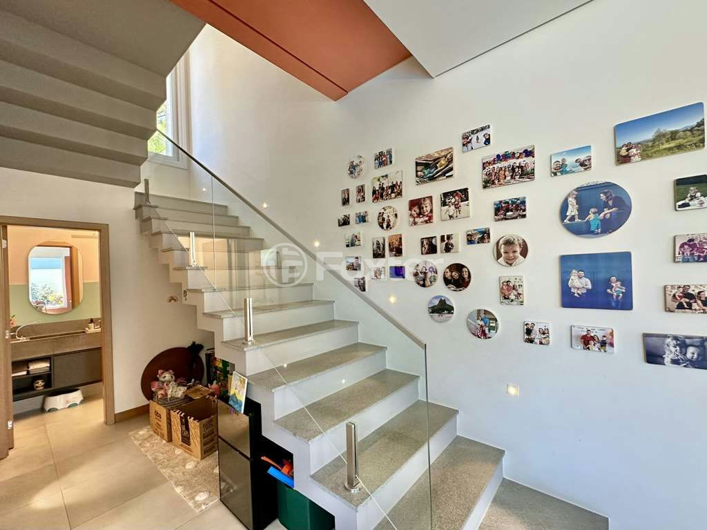Casa de Condomínio à venda com 4 quartos, 525m² - Foto 31