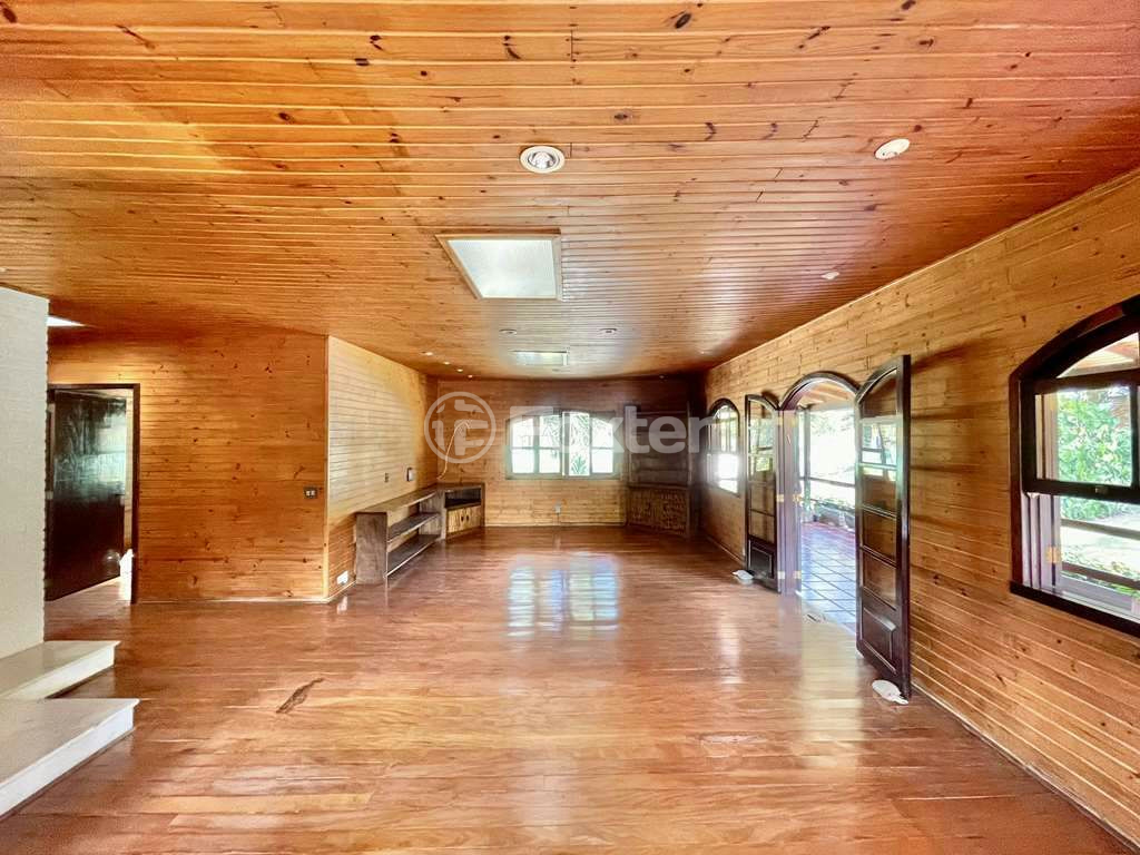 Casa de Condomínio à venda com 4 quartos, 2413m² - Foto 3