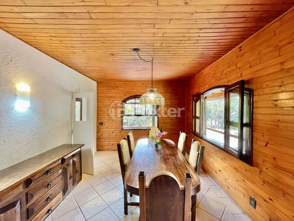 Casa de Condomínio à venda com 4 quartos, 2413m² - Foto 19