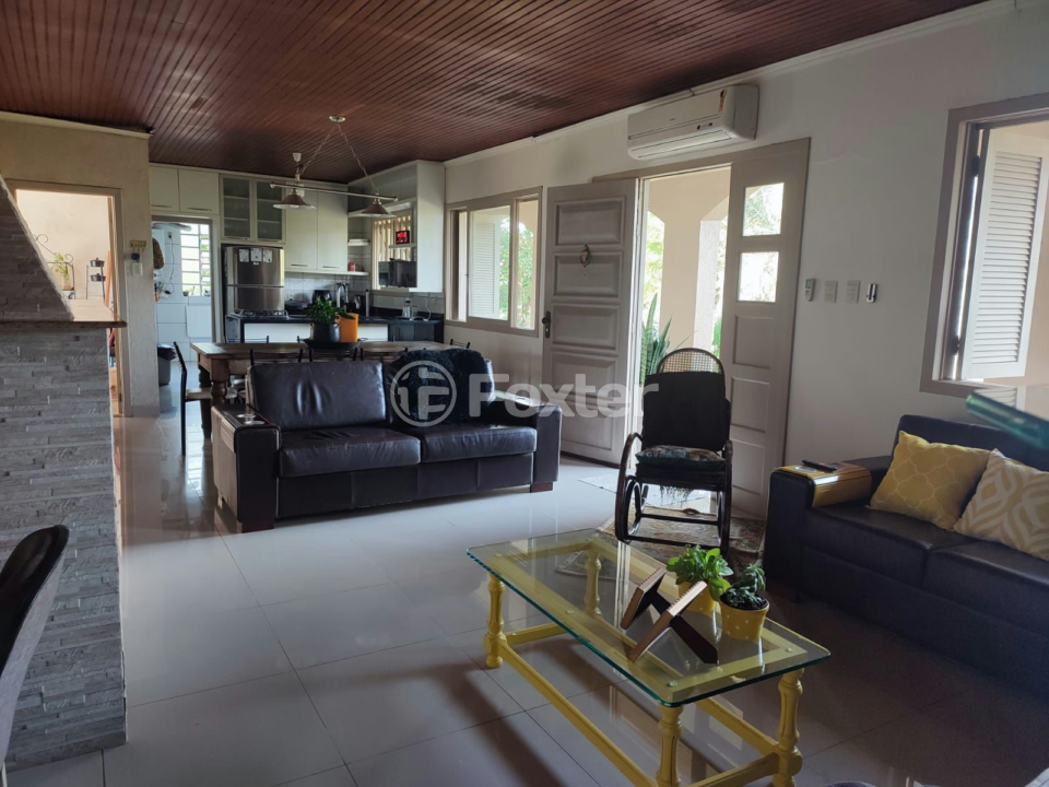 Sítio à venda com 3 quartos, 1085m² - Foto 1
