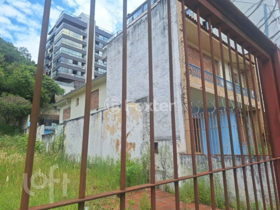 Casa à venda com 4 quartos, 180m² - Foto 2