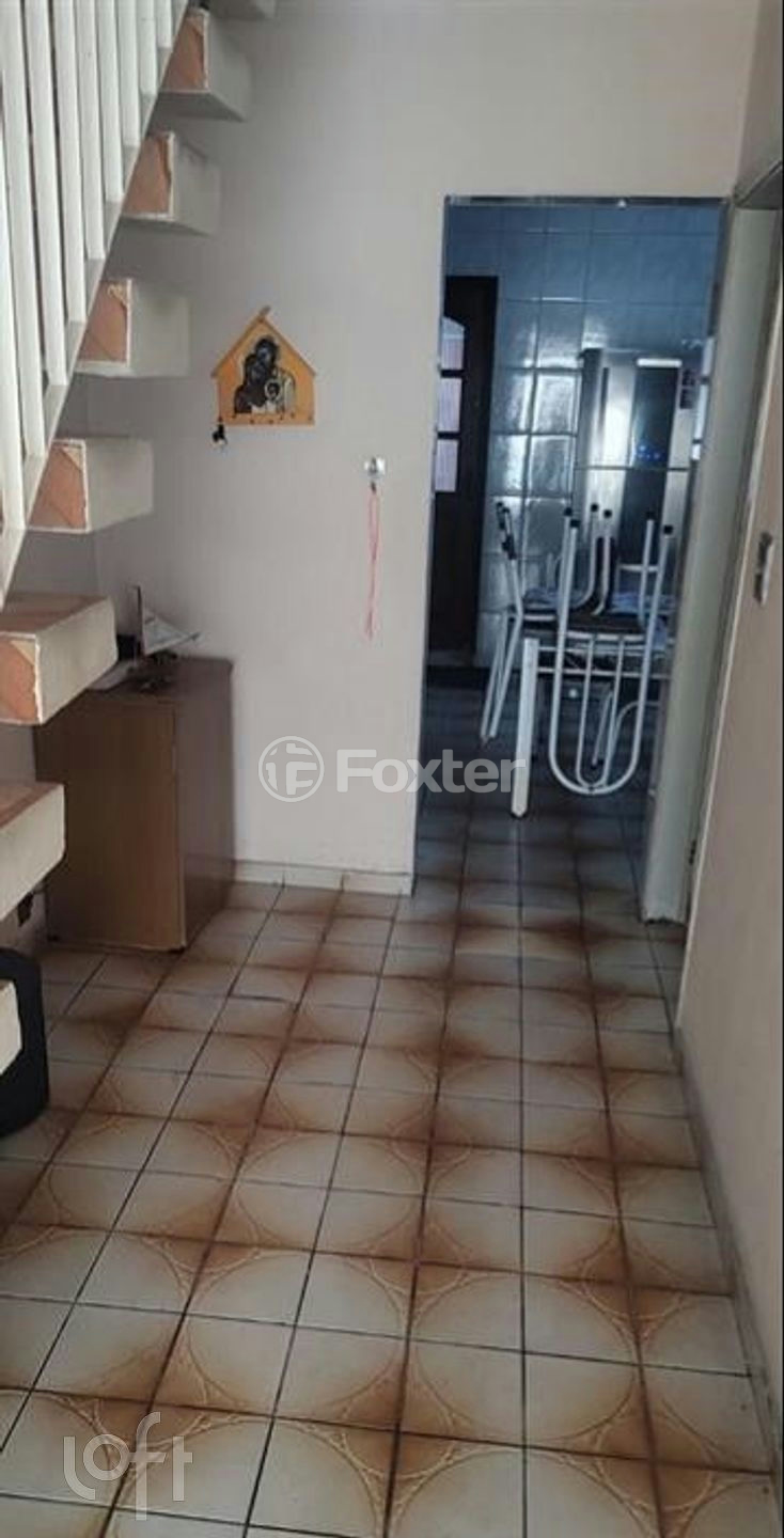 Casa à venda com 2 quartos, 225m² - Foto 2