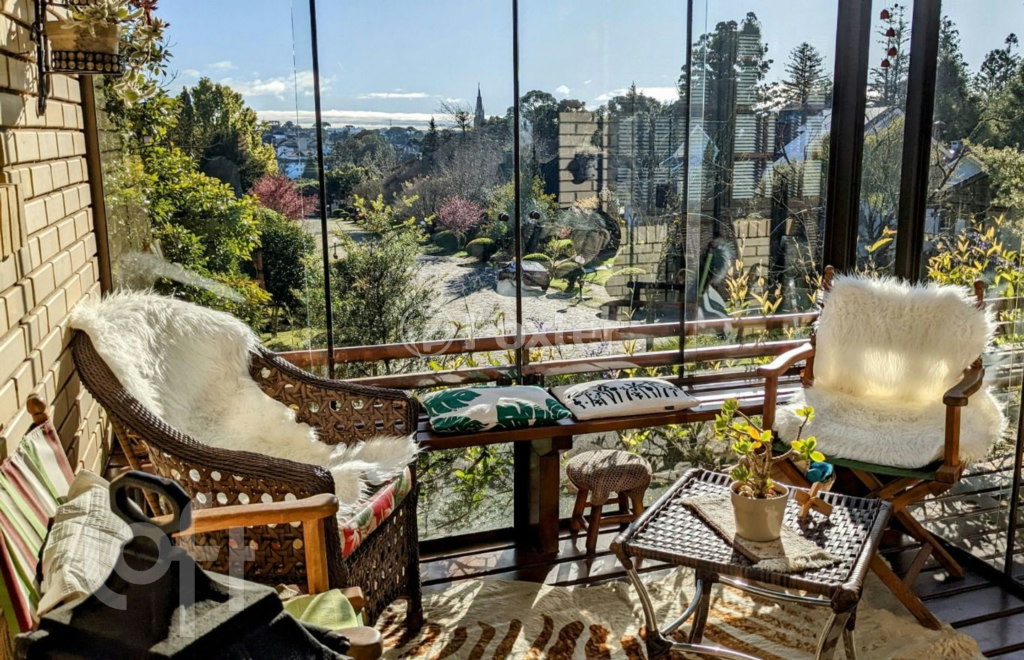 Casa de Condomínio à venda com 3 quartos, 204m² - Foto 1
