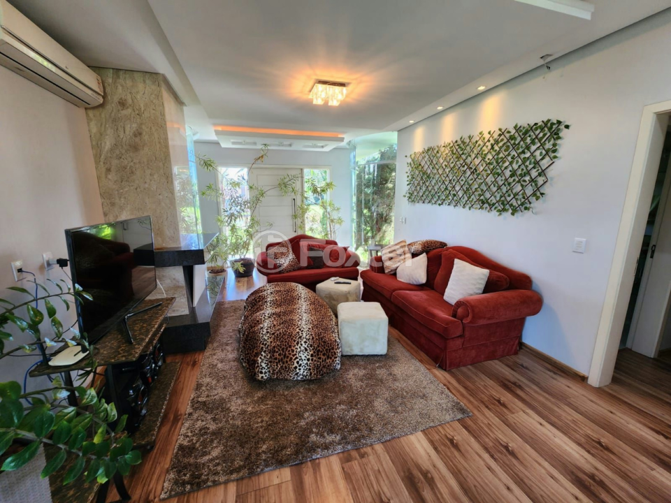 Casa à venda com 3 quartos, 212m² - Foto 3