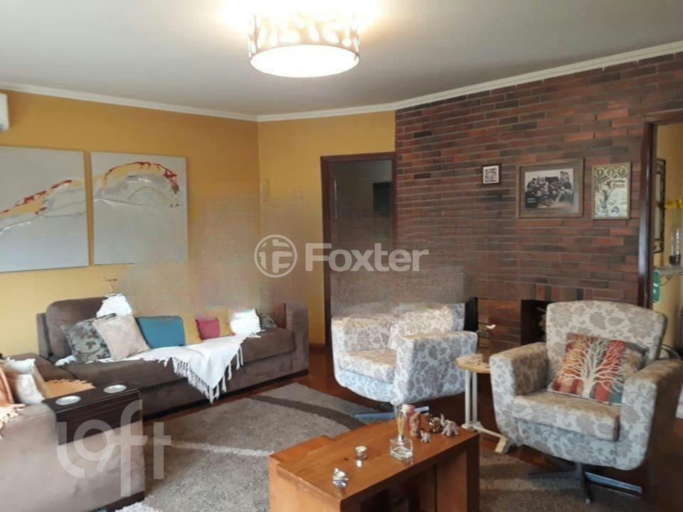 Casa à venda com 3 quartos, 191m² - Foto 1