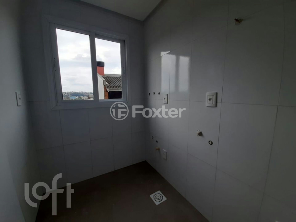 Casa à venda com 2 quartos, 115m² - Foto 2