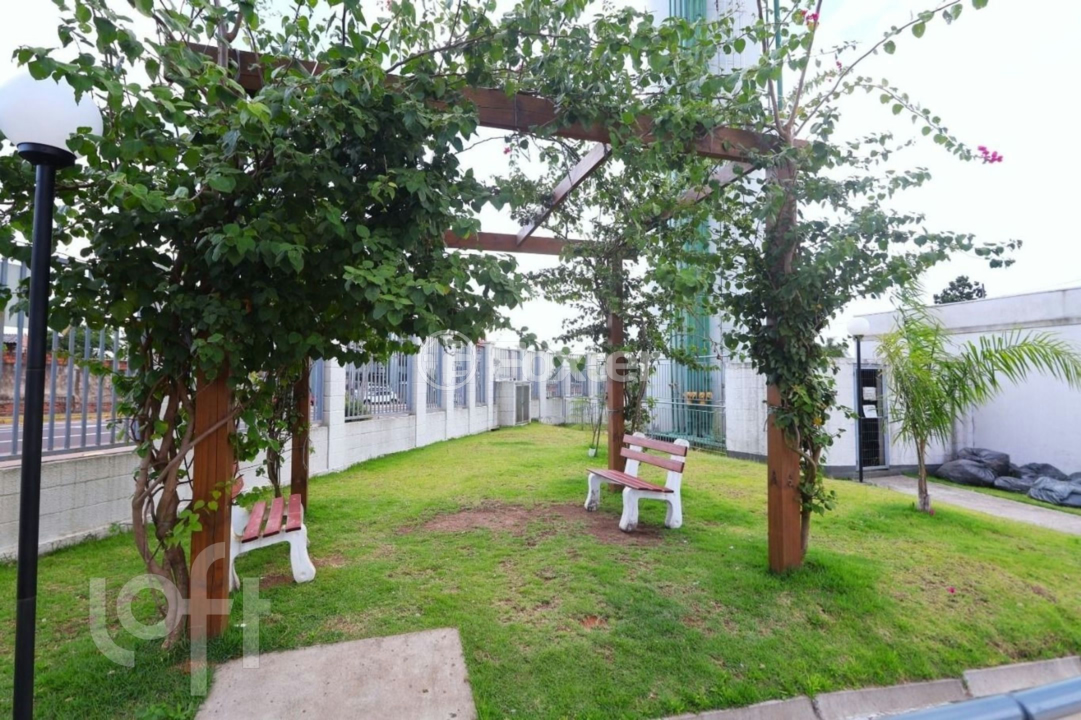 Apartamento à venda com 2 quartos, 40m² - Foto 14