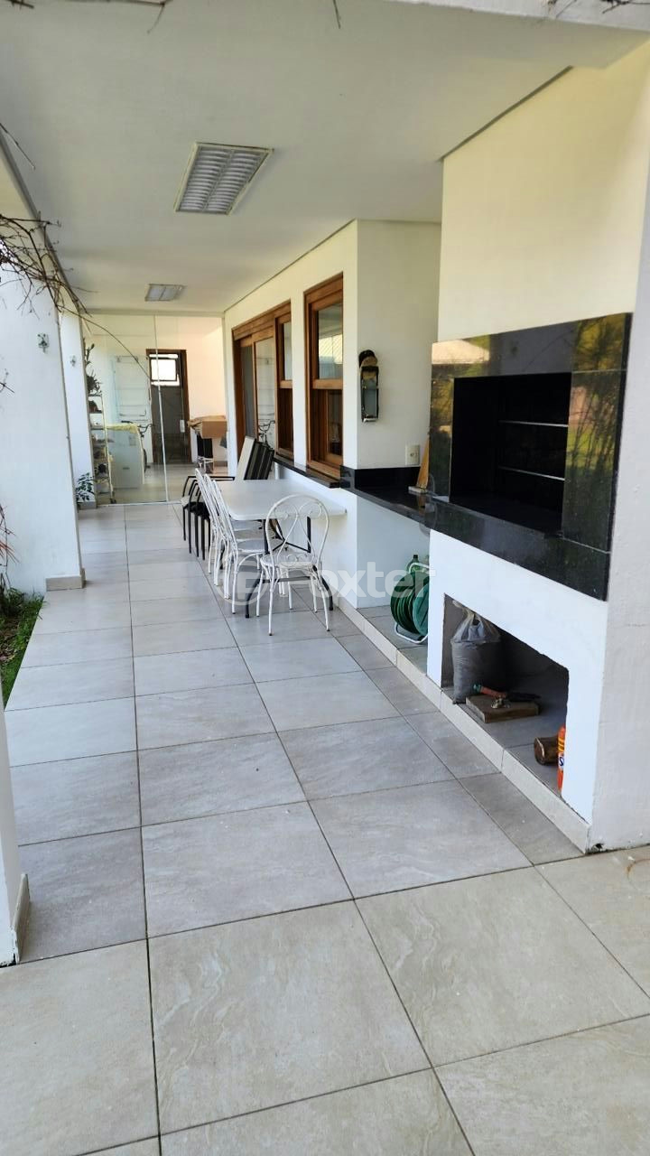 Casa de Condomínio à venda com 4 quartos, 310m² - Foto 8