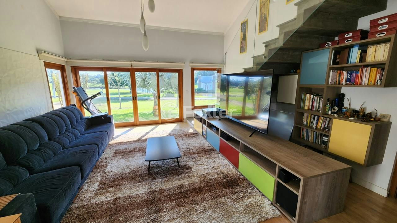 Casa de Condomínio à venda com 4 quartos, 310m² - Foto 4