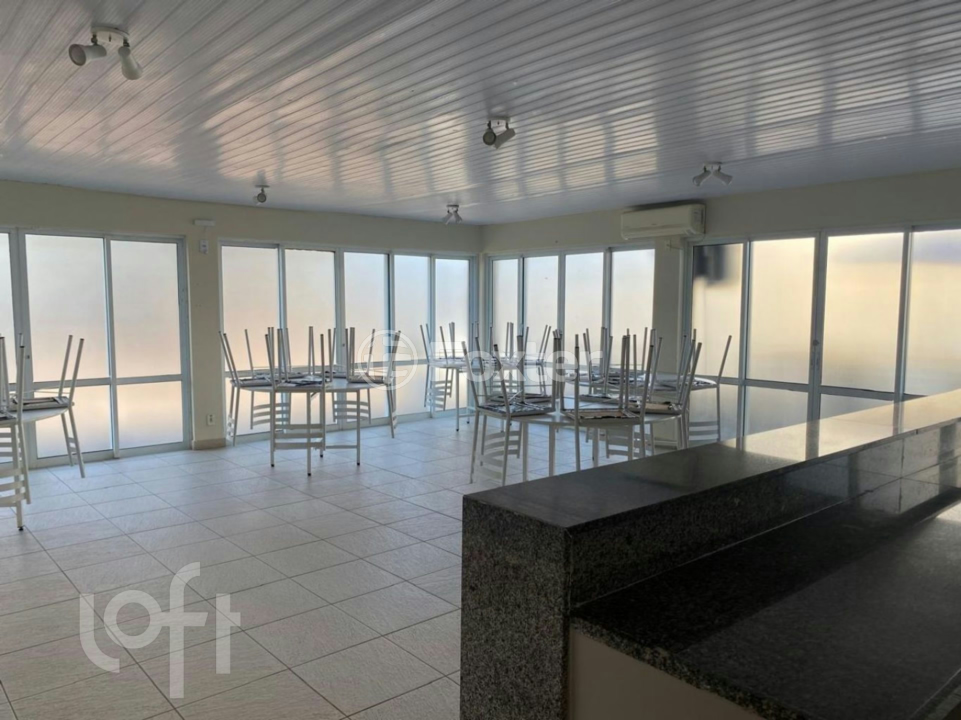 Apartamento à venda com 2 quartos, 42m² - Foto 19