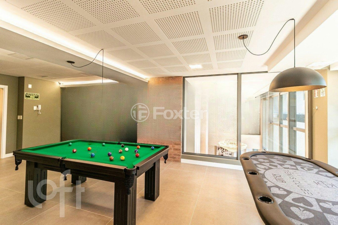 Apartamento à venda com 3 quartos, 233m² - Foto 2