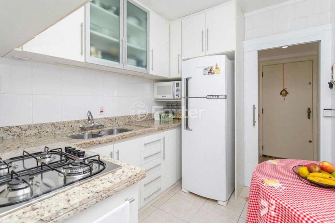 Apartamento à venda com 2 quartos, 70m² - Foto 18