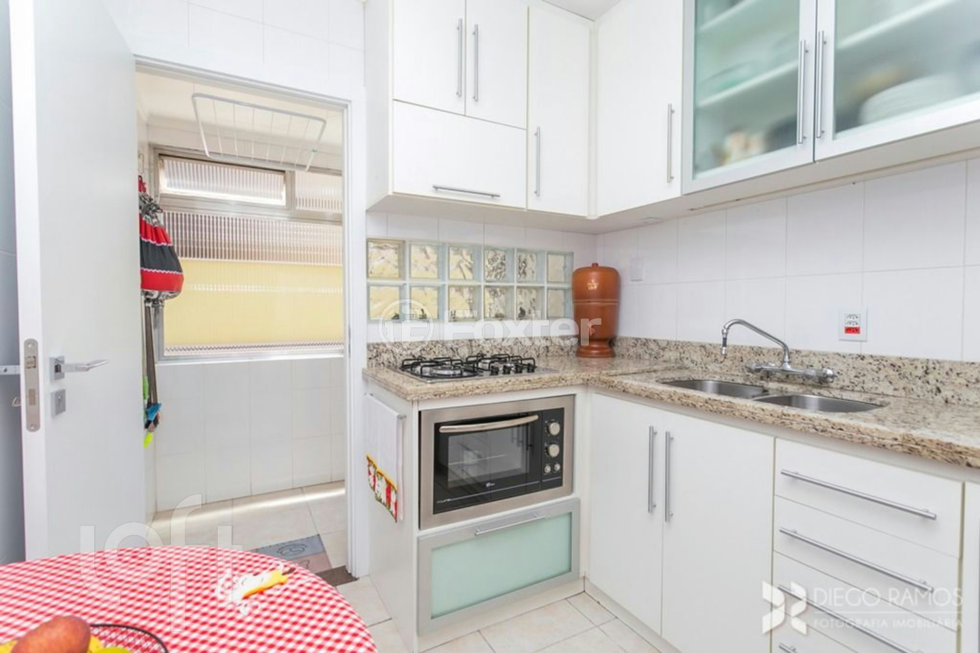 Apartamento à venda com 2 quartos, 70m² - Foto 17