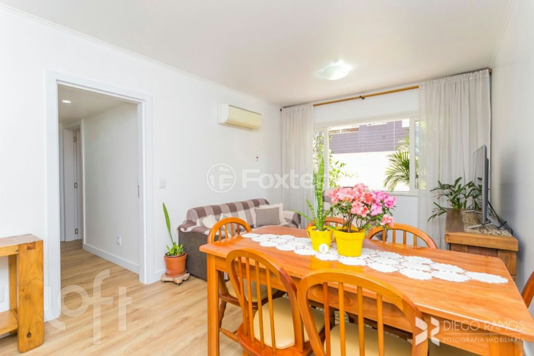 Apartamento à venda com 2 quartos, 70m² - Foto 1