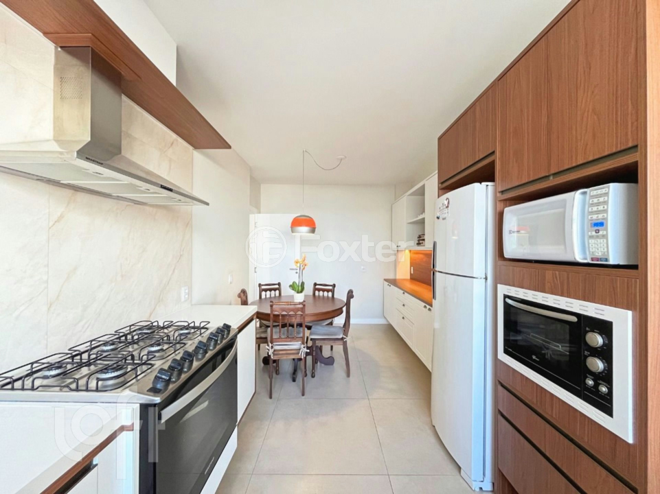 Apartamento à venda com 3 quartos, 168m² - Foto 17